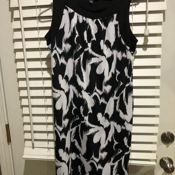 ABStudio Dress - Picture 2 of 5